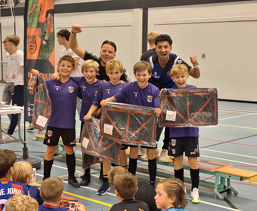 JO12-1 Winnaar van het 4x4 Zaalvoetbaltoernooi!